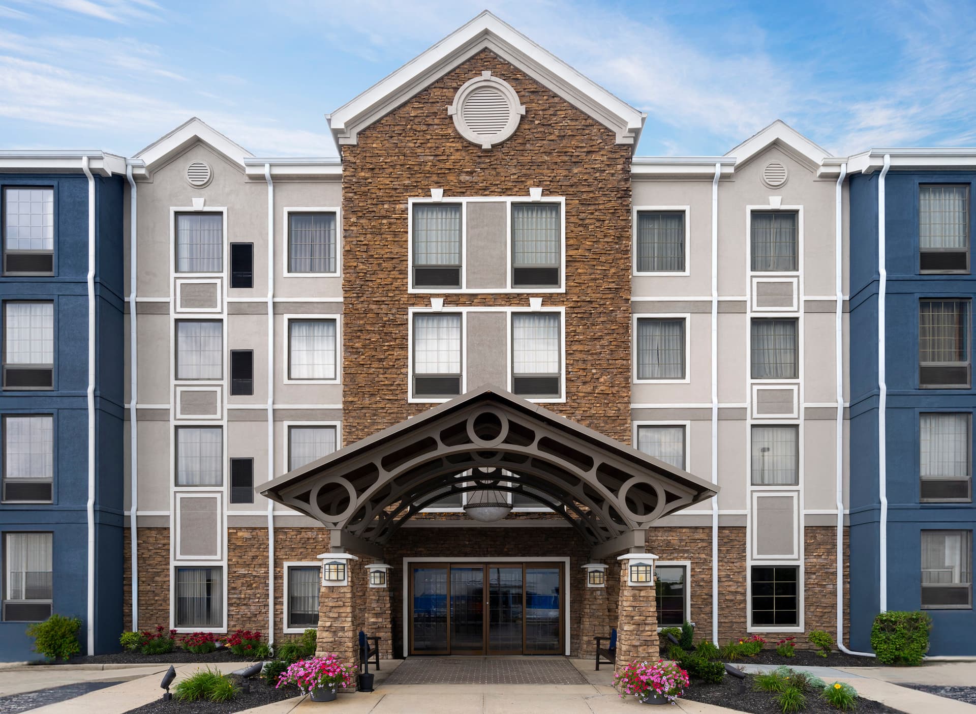 Staybridge Suites Indianapolis-Airport в Плейнфилд, IN