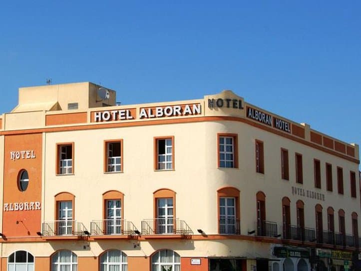 Hotel Alboran Chiclana в Chiclana De La Frontera, ES