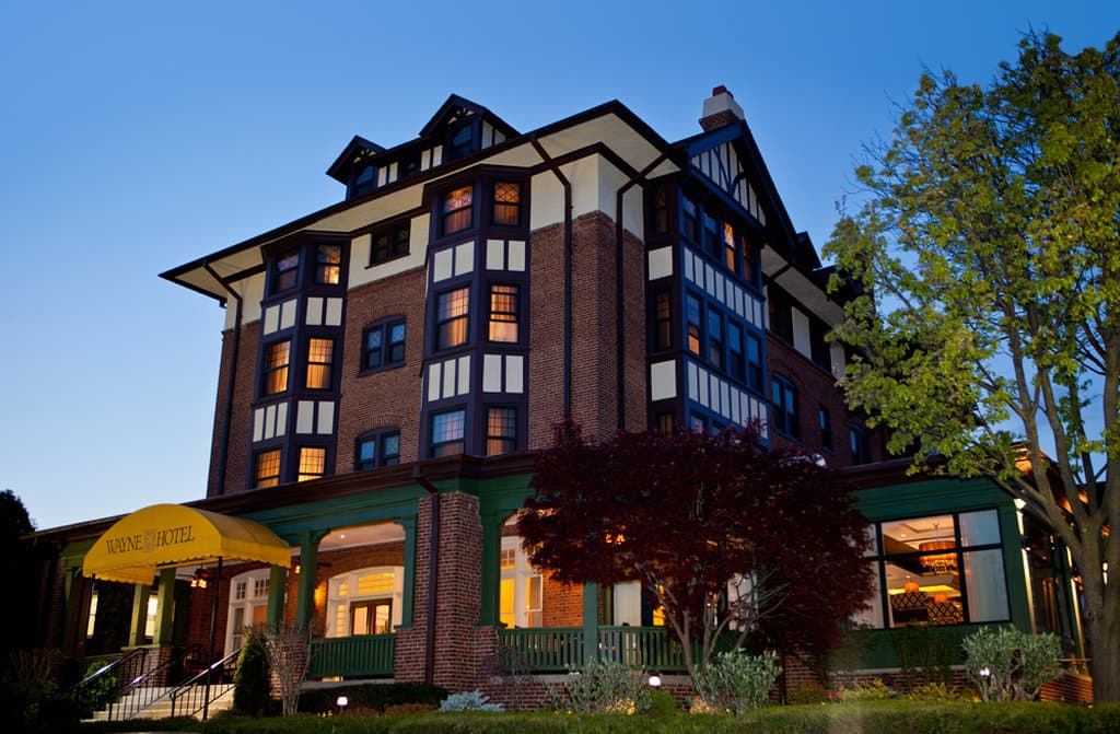 Wayne Hotel в Wayne, PA