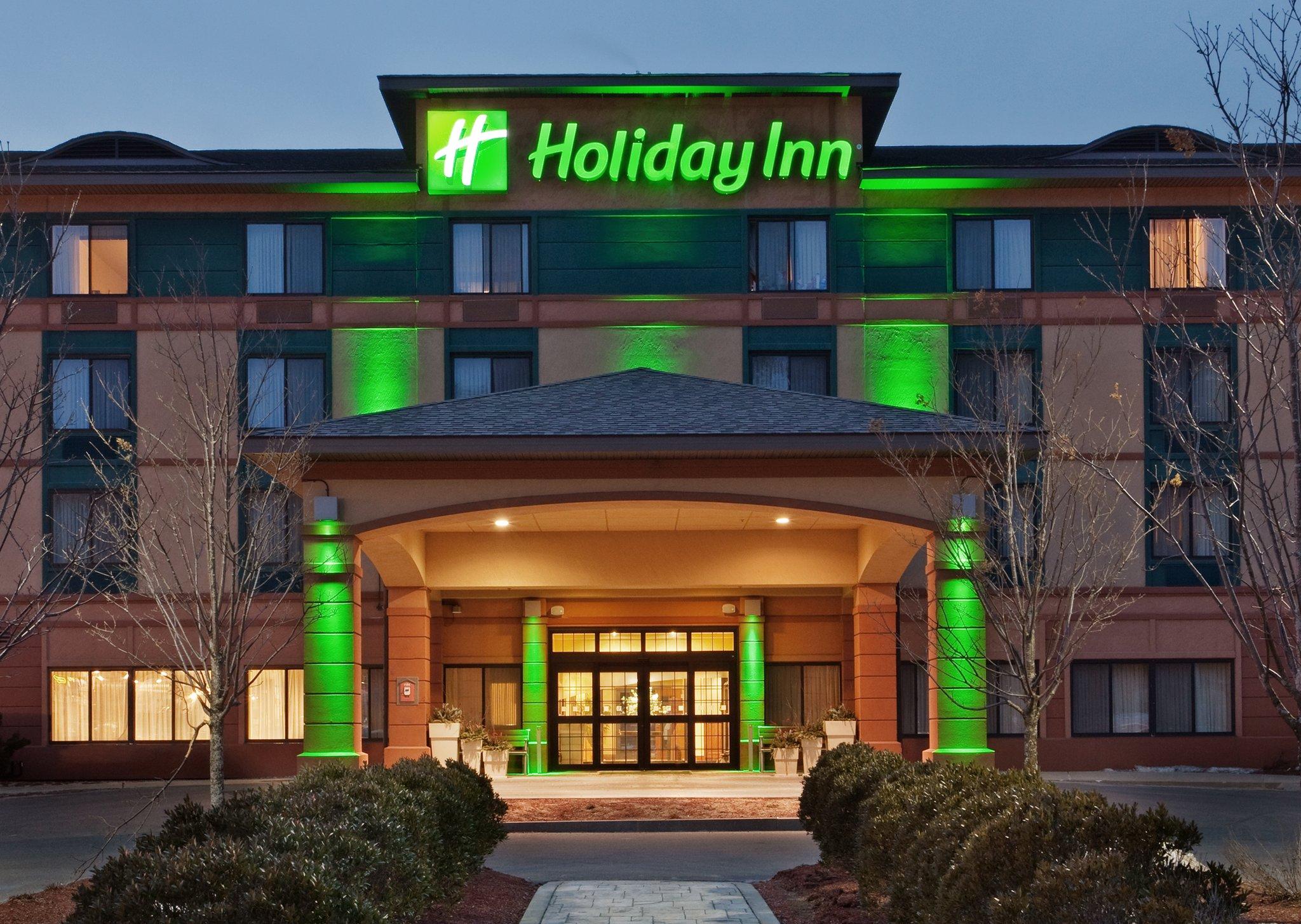 Holiday Inn Manchester Airport in Manchester, NH