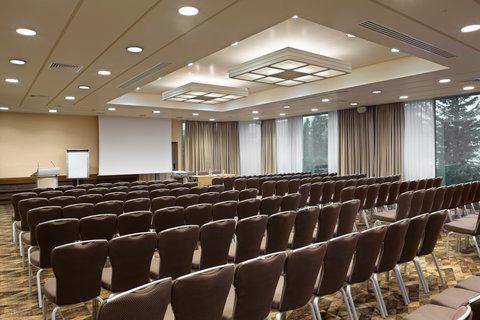 Holiday Inn Athens - Attica Av, Airport W in เอเธนส์, GR