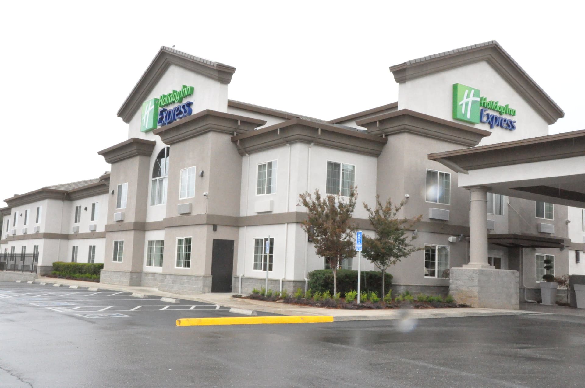 Holiday Inn Express Hotel & Suites Jackson в Джексон, CA