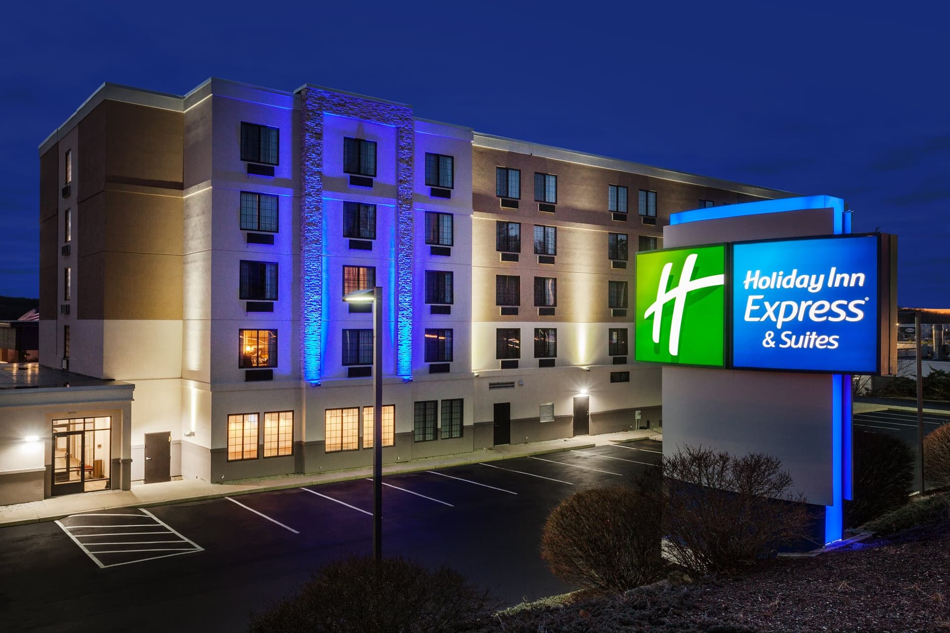 Holiday Inn Express Hotel & Suites Providence-Woonsocket в Вунсокет, RI