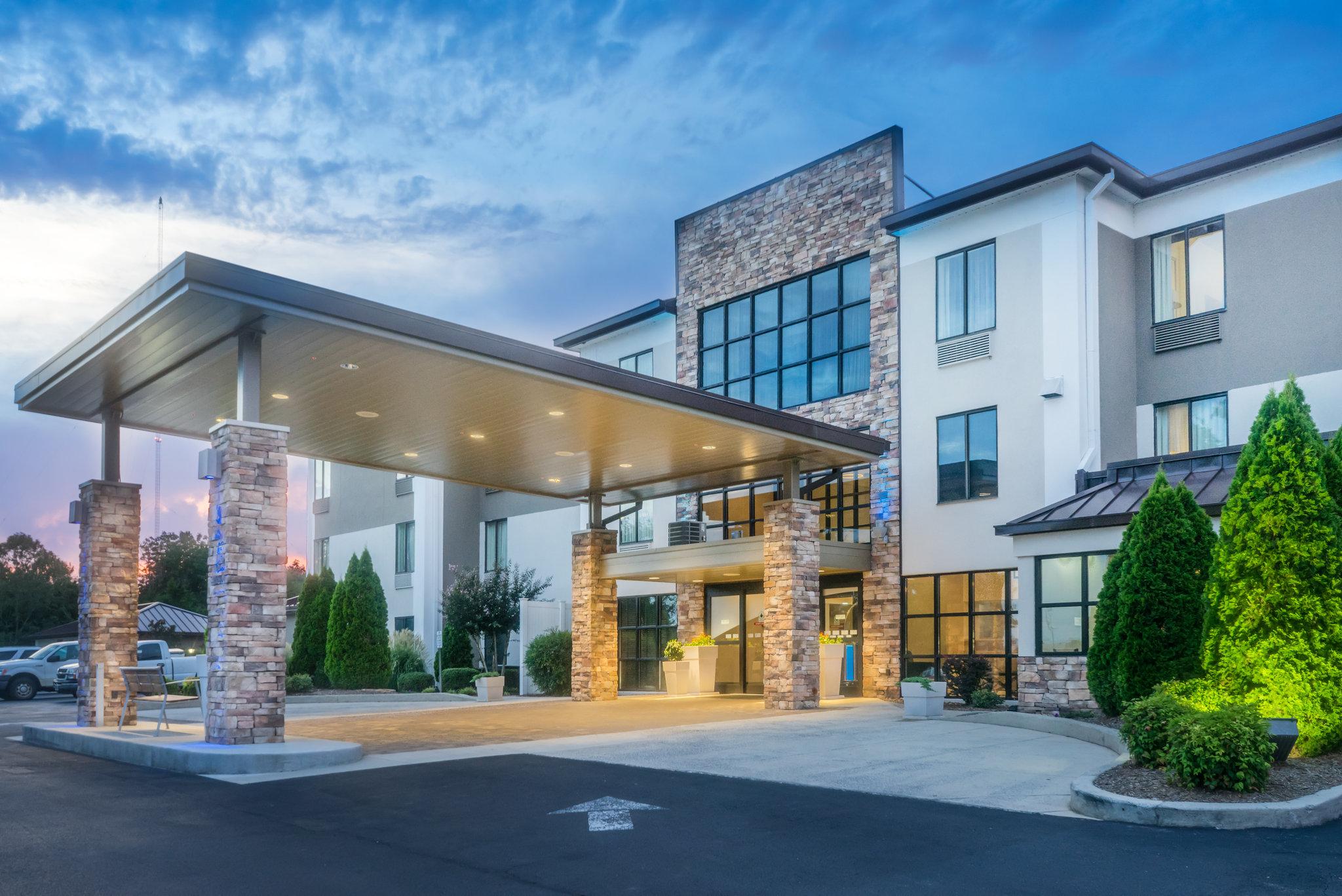 Holiday Inn Express Hotel & Suites Fort Payne in Fort Payne, AL