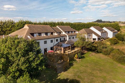 The Passage House Hotel in Newton Abt, GB1