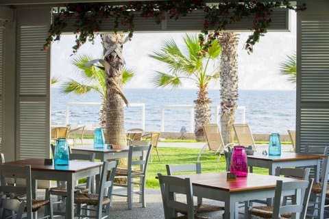 Aquamare Beach Hotel & Spa в Paphos, CY