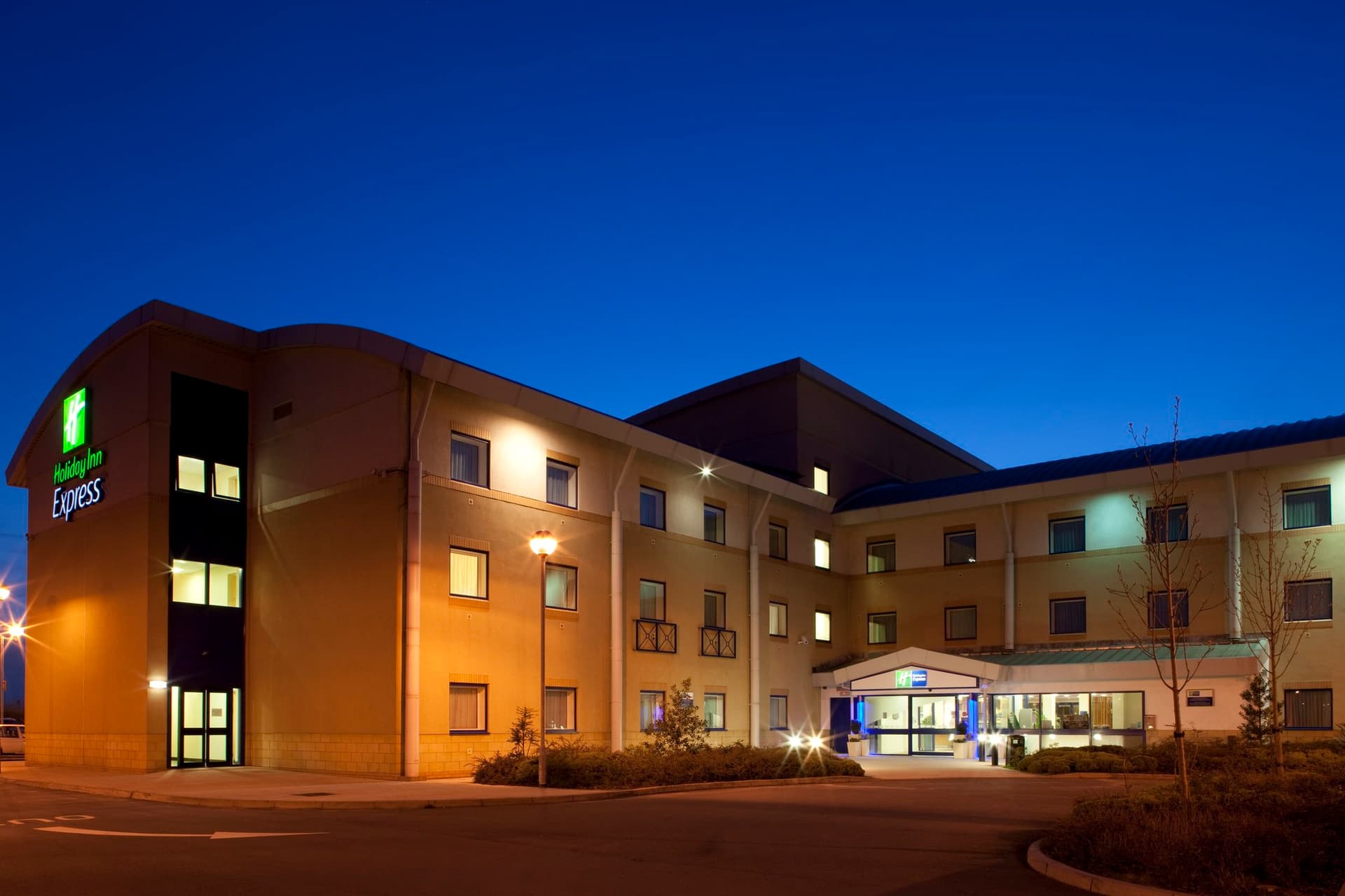 Holiday Inn Express Cardiff Airport em Barry, GB3