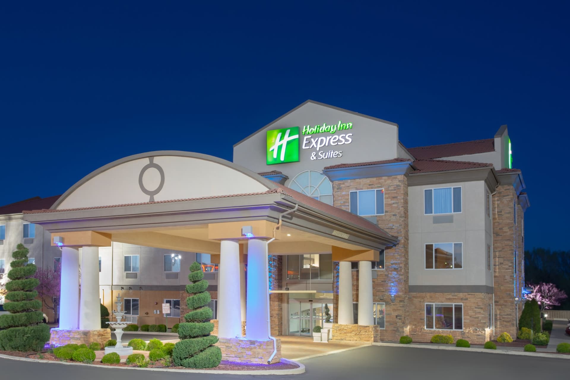 Holiday Inn Express Hotel & Suites Tucumcari в Тукумкари, NM