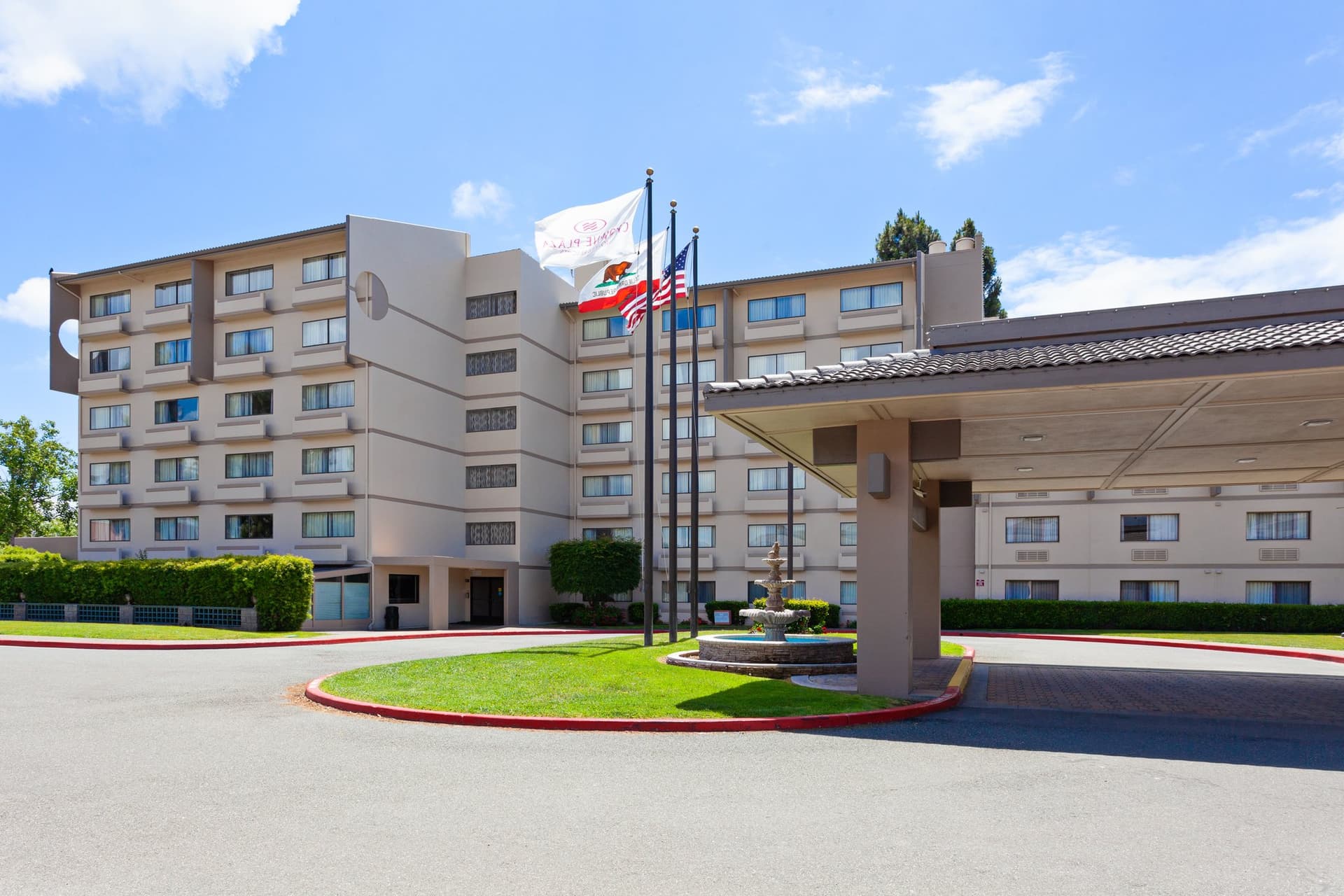 Crowne Plaza Silicon Valley N - Union City в Юнион-Сити, CA