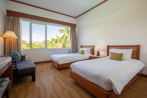 Centara Mae Sot Hill Resort в Tak, TH