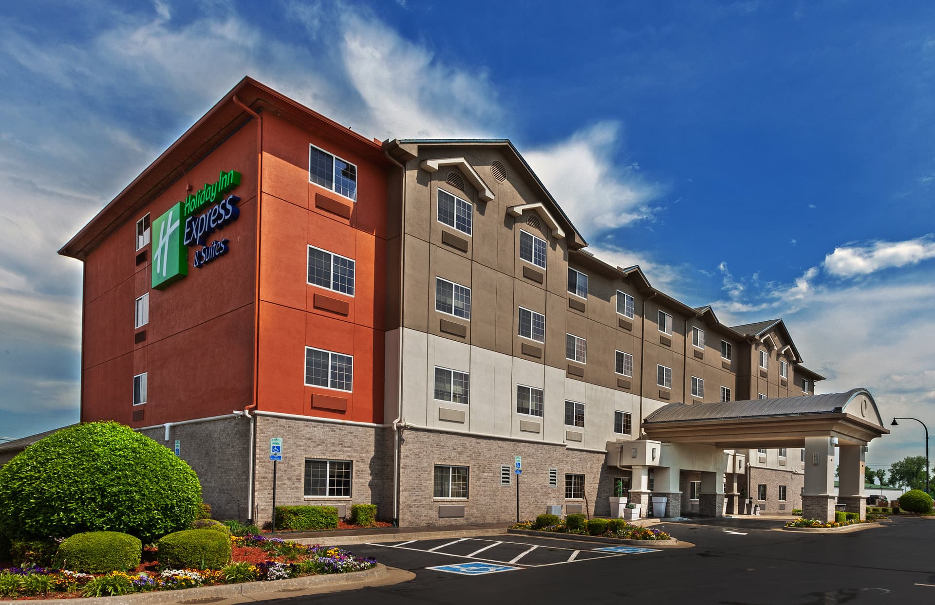 Holiday Inn Express Hotel & Suites Jenks в Дженкс, OK