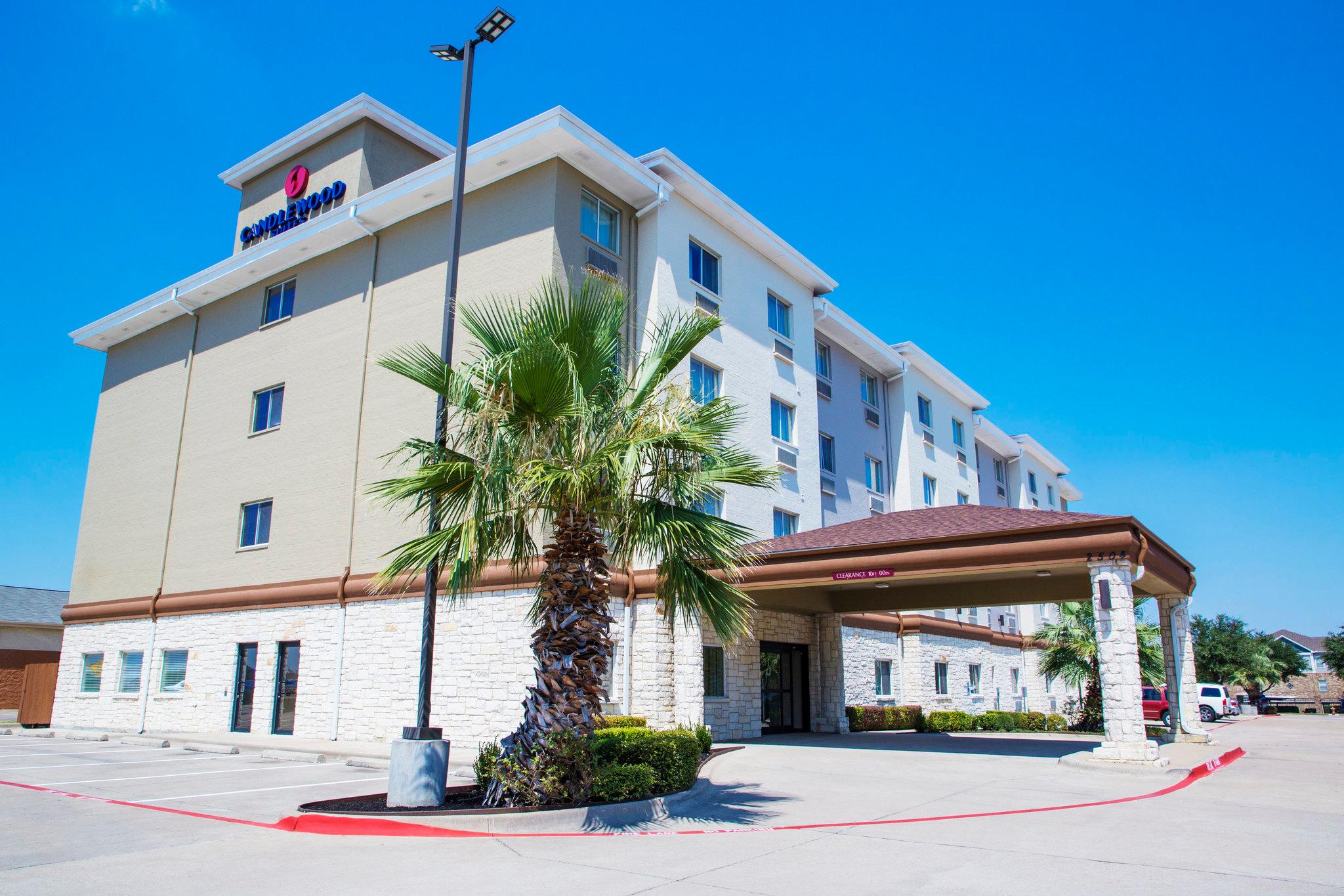 Candlewood Suites Grand Prairie - Arlington in Grand Prairie, TX