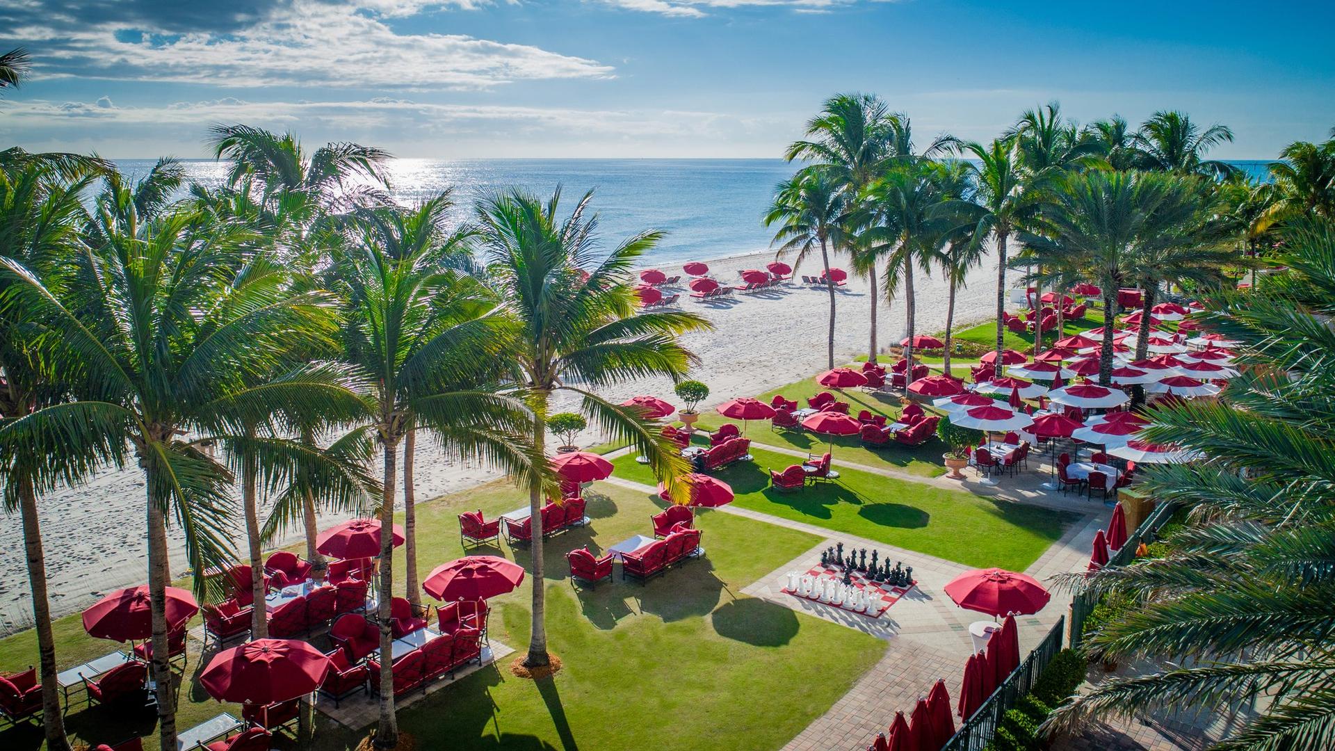 Acqualina Resort & Spa On The Beach в Sunny Isles Beach, FL
