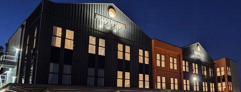 Hidden Lake Hotel & Apartments in Cambridge, NZ