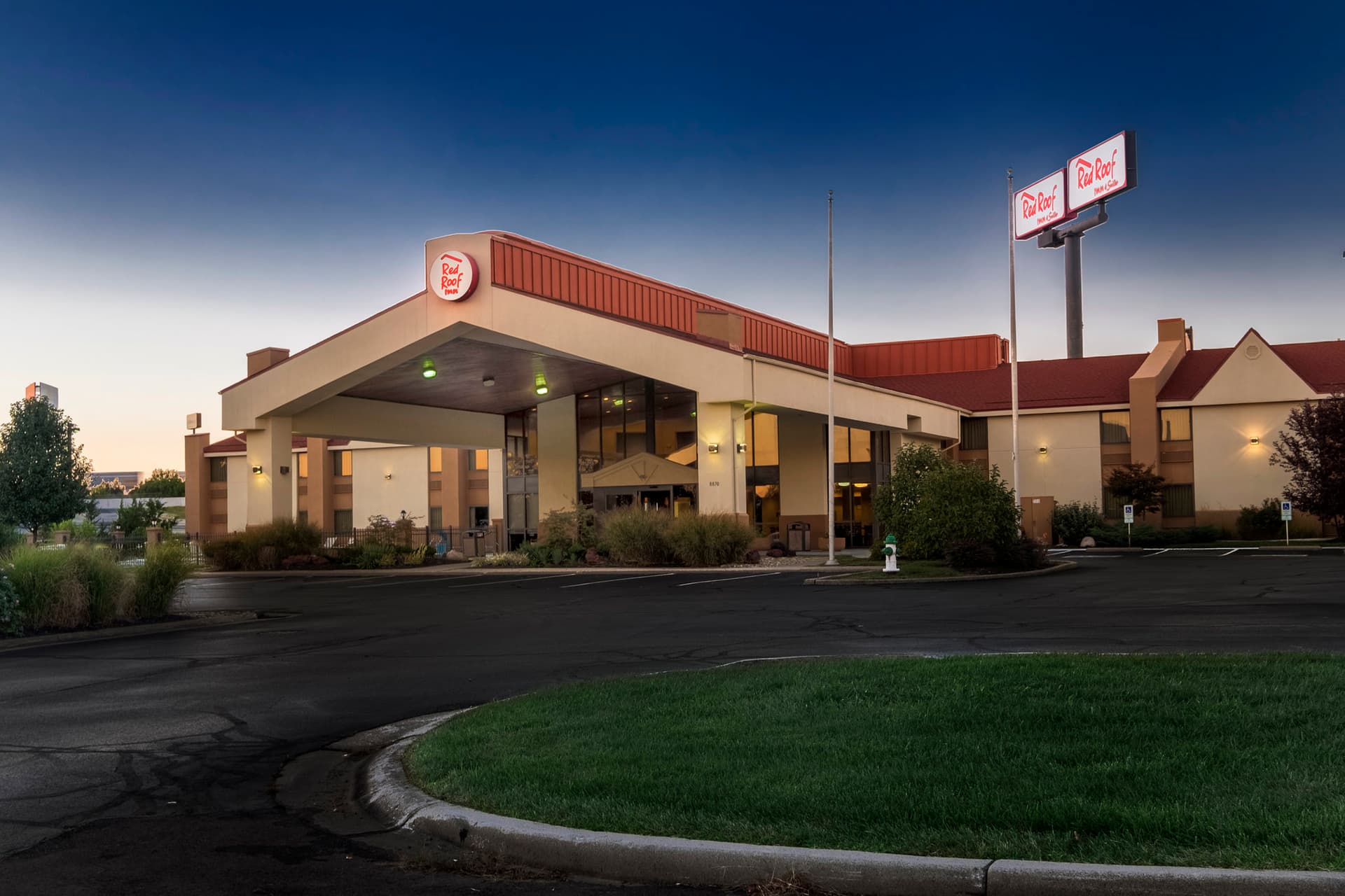 Cincinnati, OH 的 Red Roof Inn & Suites Cincinnati North - Mason