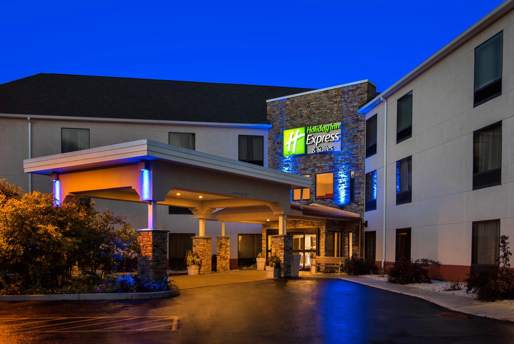 Holiday Inn Express Hotel & Suites Great Barrington in Great Barrington, MA