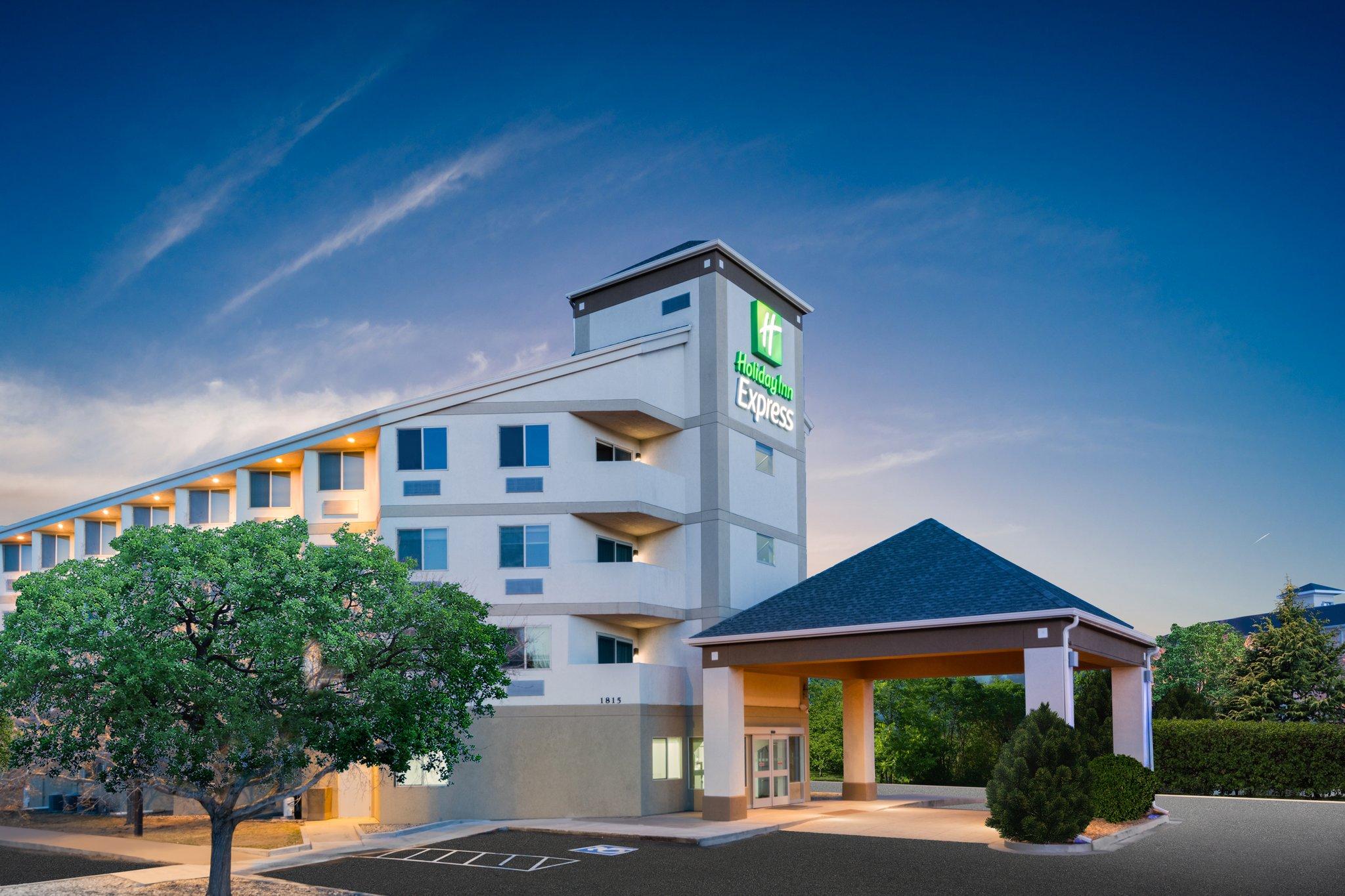 Holiday Inn Express Hotel Colorado Springs in Colorado Springs, CO