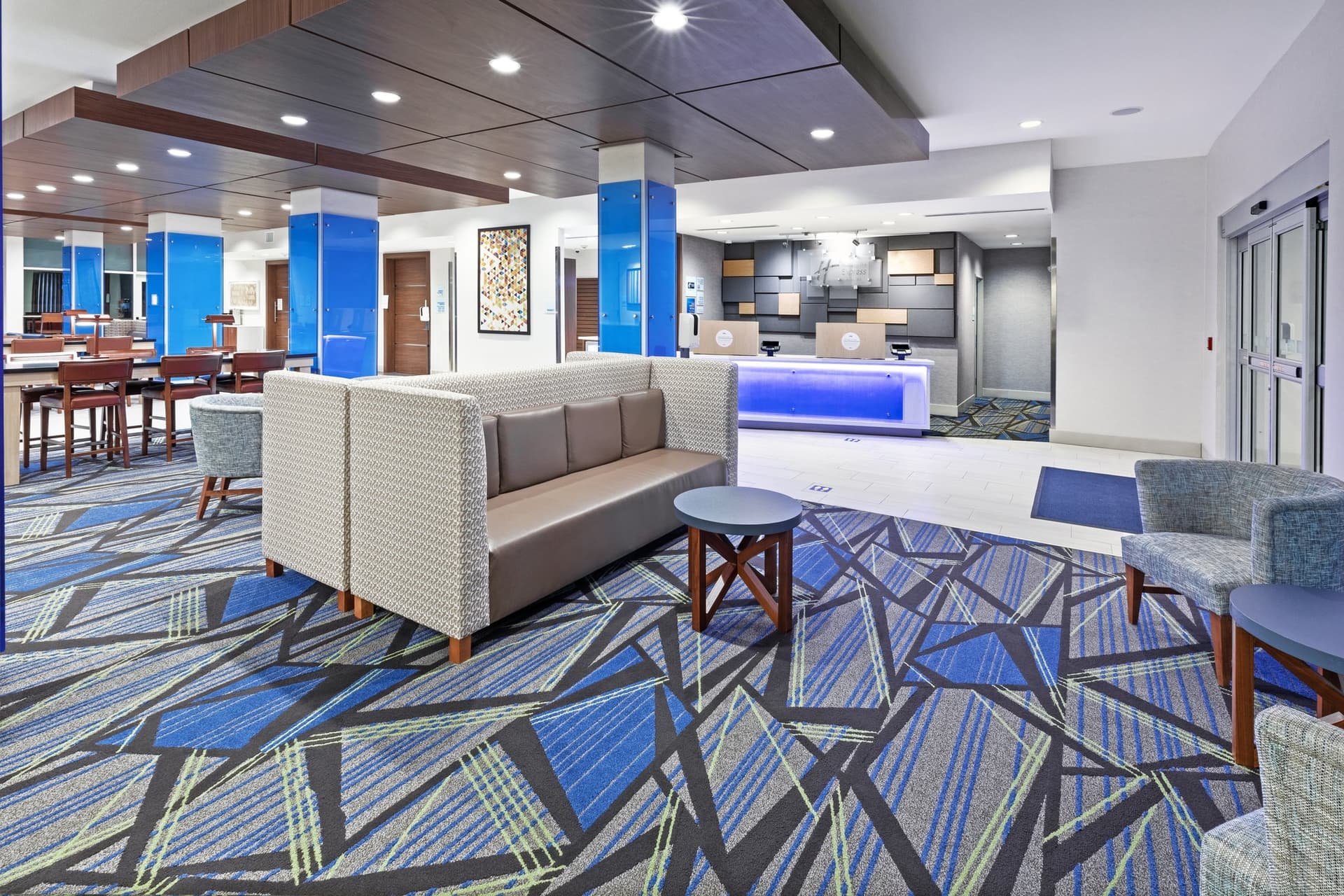 Holiday Inn Express & Suites Denton - Sanger в Сэнгер, TX
