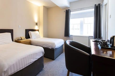 The Imperial Crown Hotel в Halifax, GB1