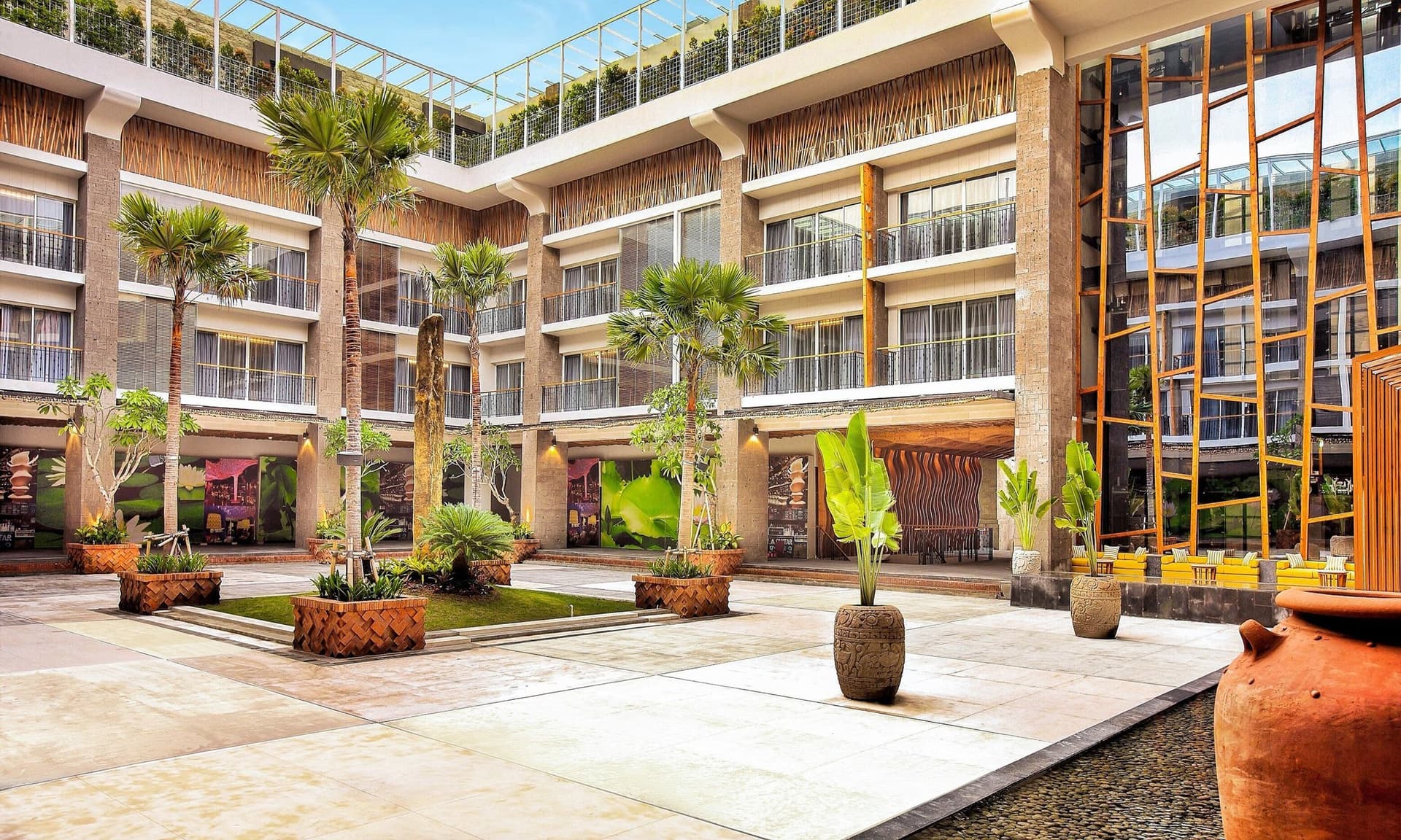 TS Suites Seminyak Bali в Bali, ID
