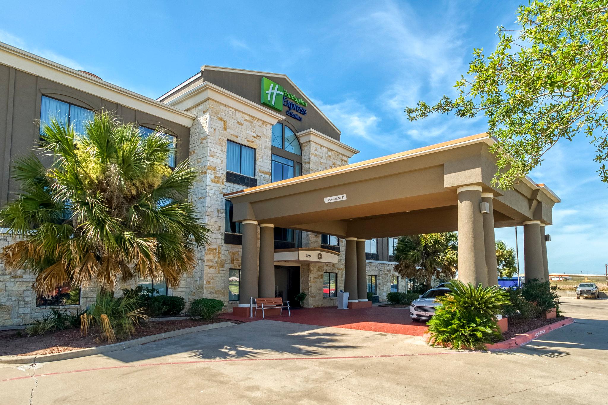 Holiday Inn Express Hotel & Suites Beeville in Beeville, TX