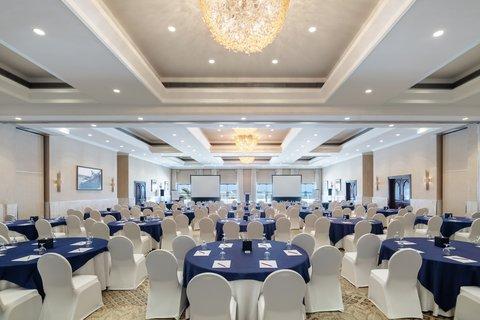 Crowne Plaza Muscat in องุ่นมัสคัต, OM