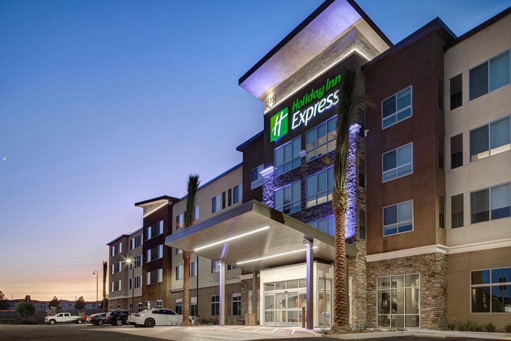 Holiday Inn Express Chino Hills image