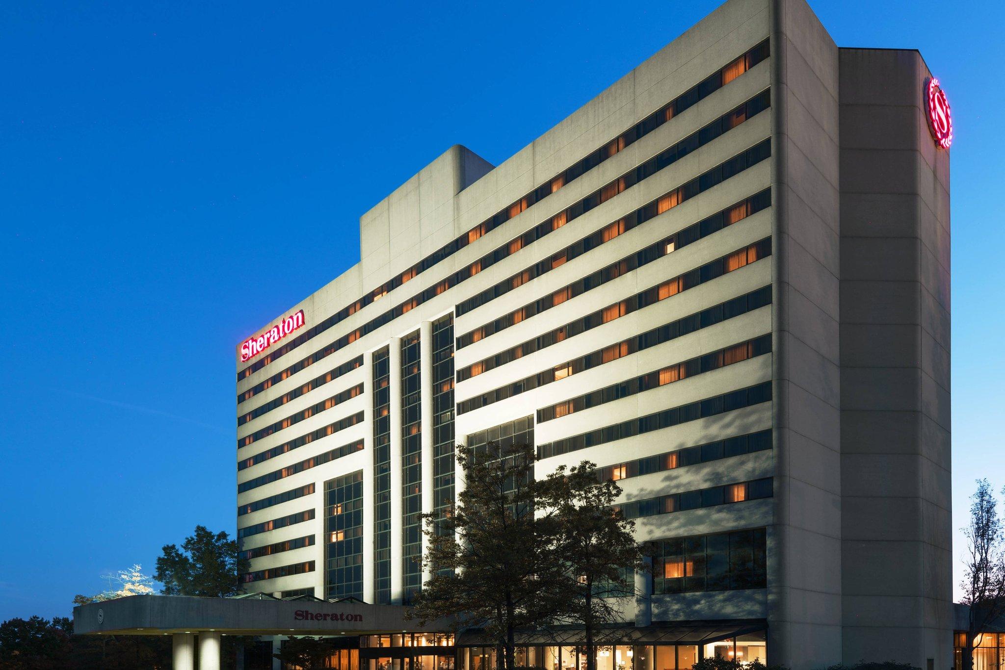 Sheraton Edison in Edison, NJ