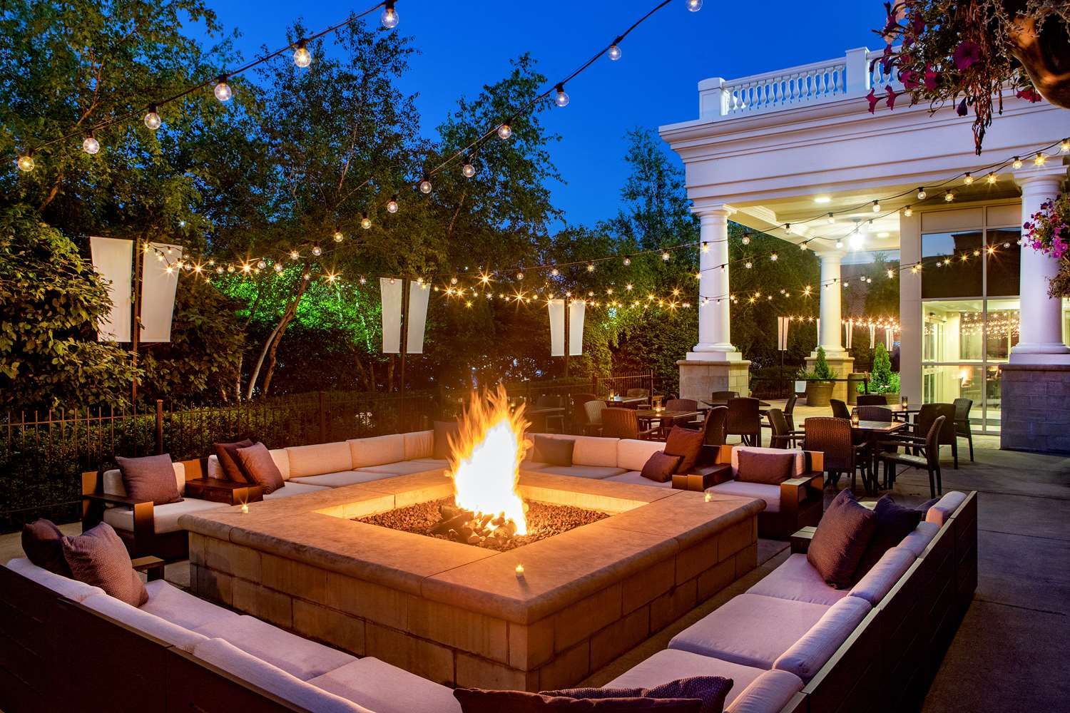 รูปสถานที่จัดงาน