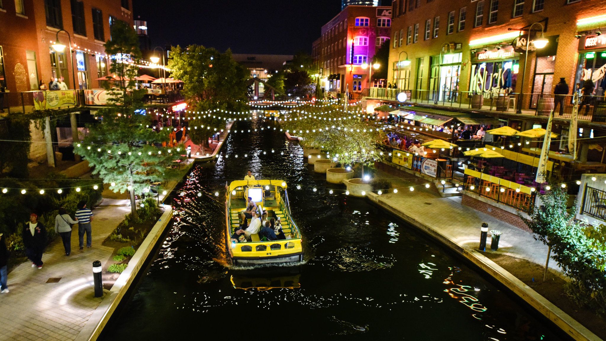 รูปสถานที่จัดงาน