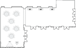 Круглые столы, расставленные полукругом