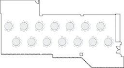 Круглые столы, расставленные полукругом
