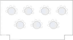 Круглые столы, расставленные полукругом