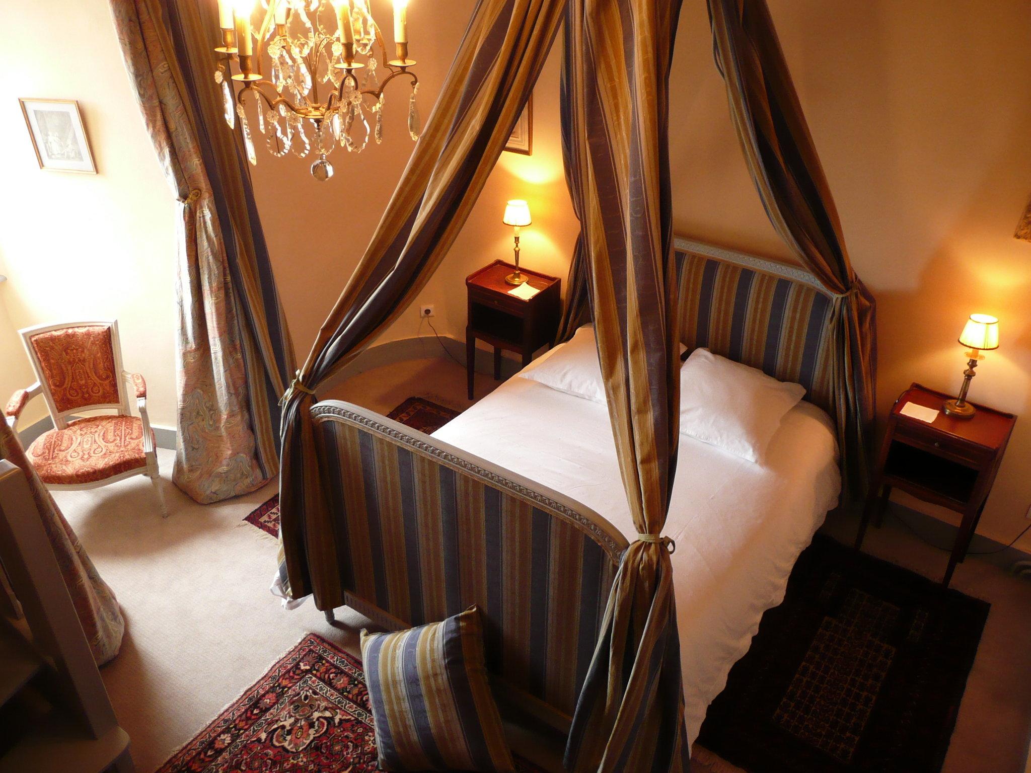 Chateau Royal de Saint-Saturnin à Clermont-Ferrand, FR