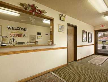 Super 8 by Wyndham Poplar Bluff Missouri in Poplar Bluff, MO