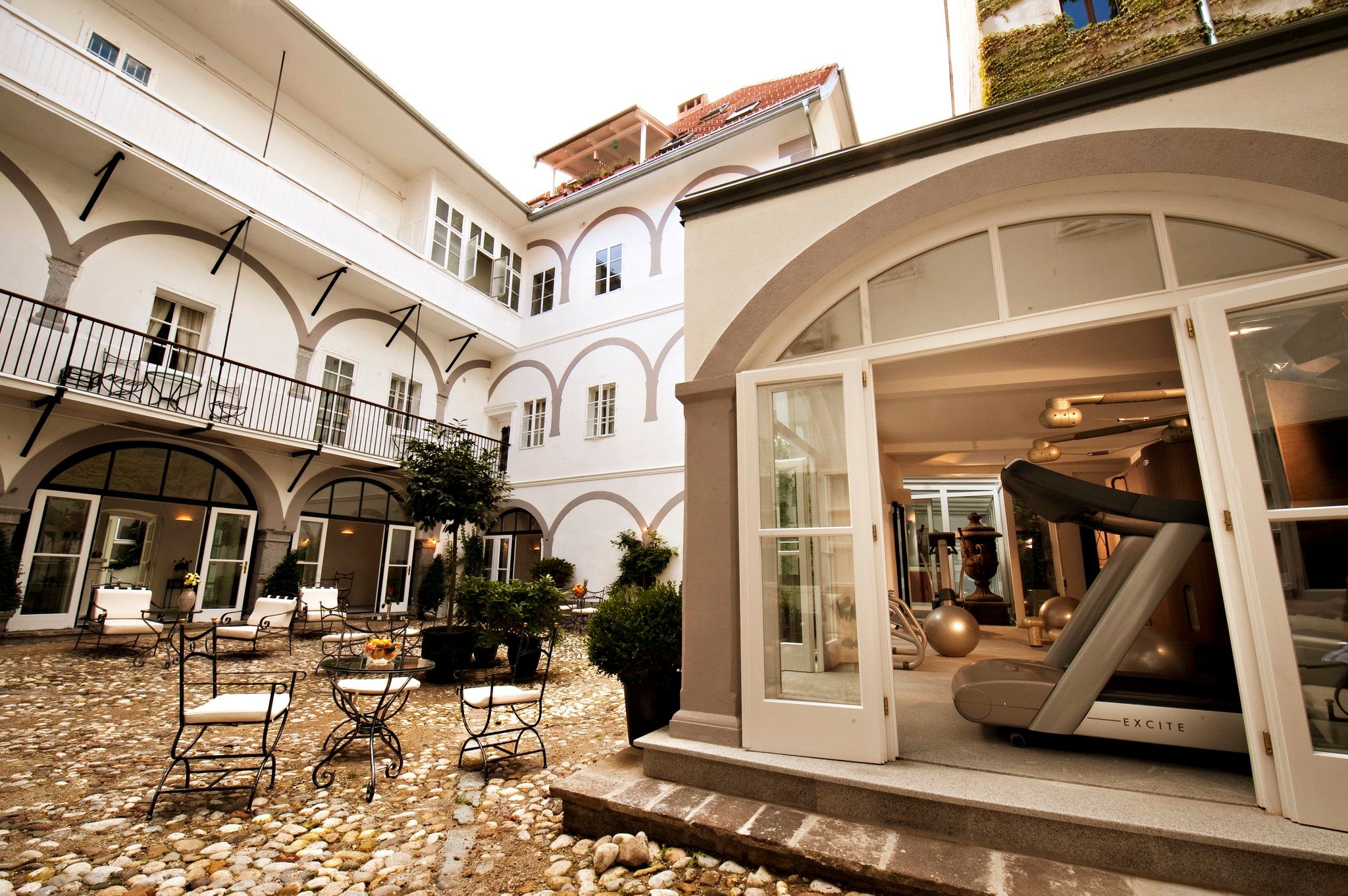 รูปสถานที่จัดงาน