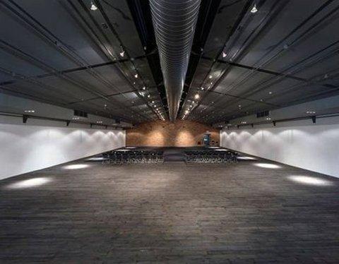 Blow Up Hall 5050, Poznan, PL