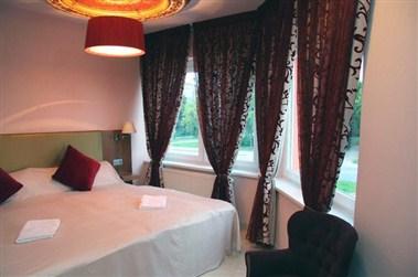 Hotel & Restaurant Zara, Topolcany, SK