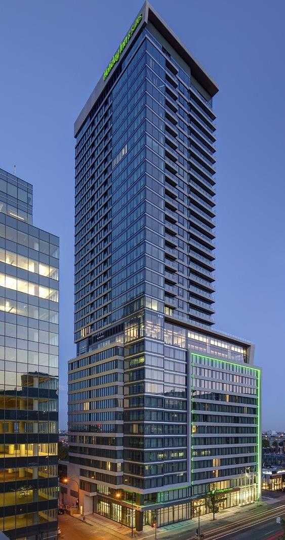 Holiday Inn Hotel & Suites Montreal Centre-ville Ouest in มอนทรีออล, QC