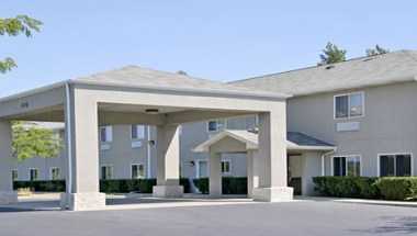 Super 8 McHenry/Fox Lake Area в McHenry, IL