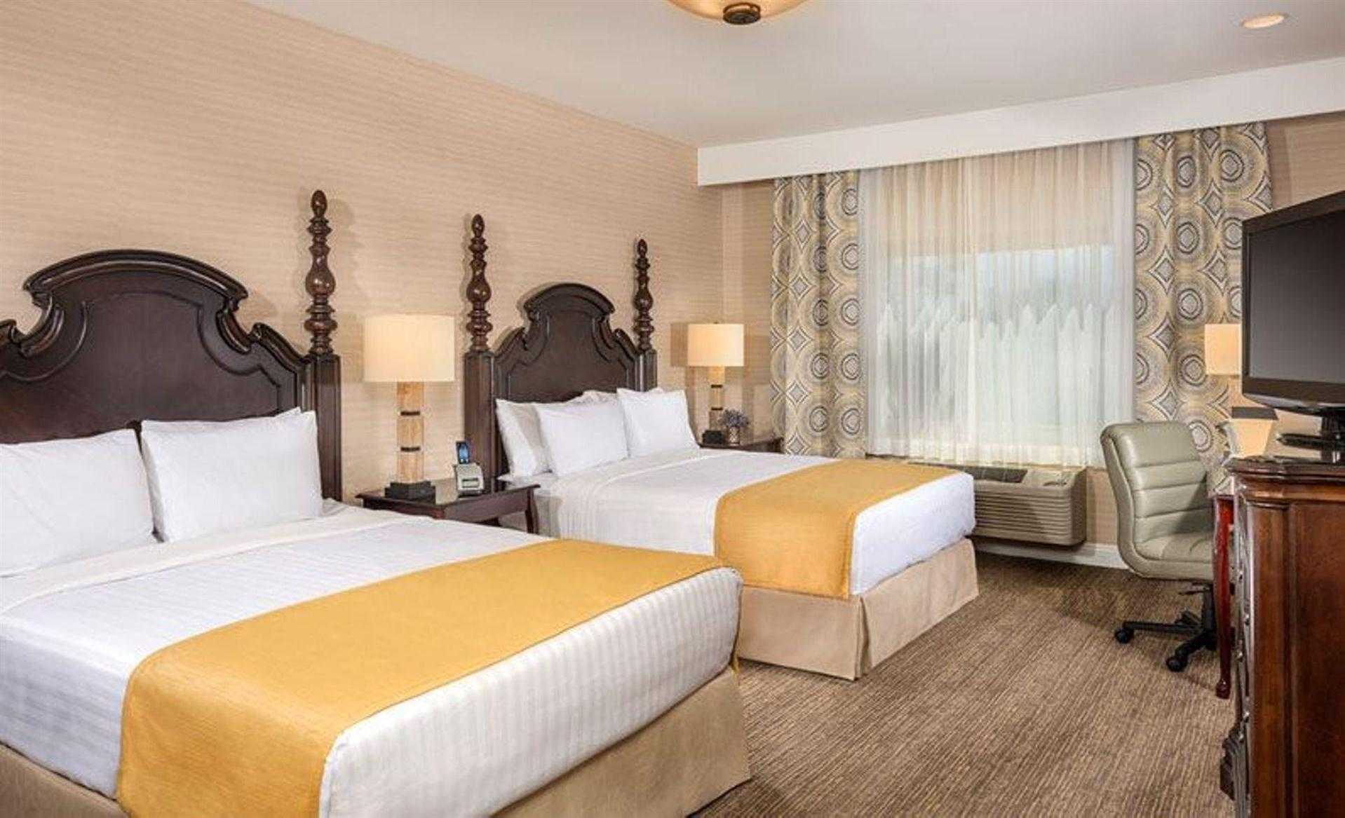 Ayres Suites Ontario At The Mills Mall à Ontario, CA