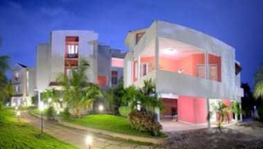 Eastwoods Resort в Chennai, IN