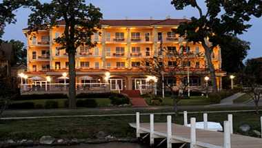 Bella Vista Suites в Lake Geneva, WI