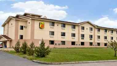 Super 8 by Wyndham Dumfries/Quantico i Dumfries, VA