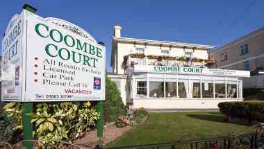 Coombe Court в Torquay, GB1
