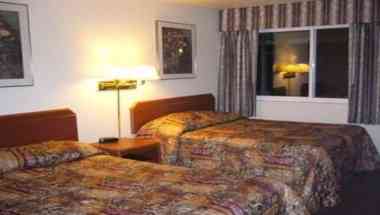 Astoria Rivershore Motel in Astoria, OR