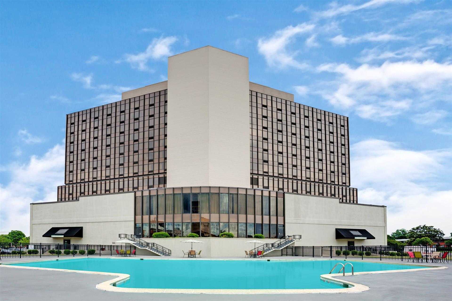 Wyndham Garden Norfolk Downtown в Norfolk, VA