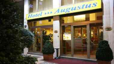 Just Hotel Milano i Milan, IT