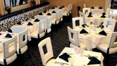 Riviera Restaurant and Lounge в Calabasas, CA