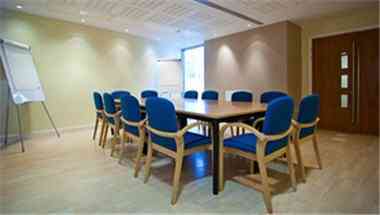 霍舍姆, GB1 的 The Capitol Horsham